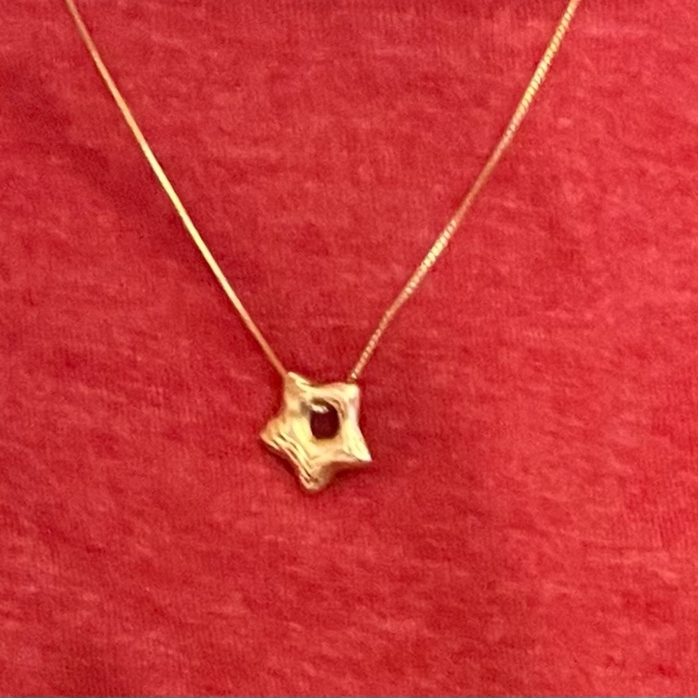 SOLID 14KT GOLD Textured Star Charm - Picture 13 of 13